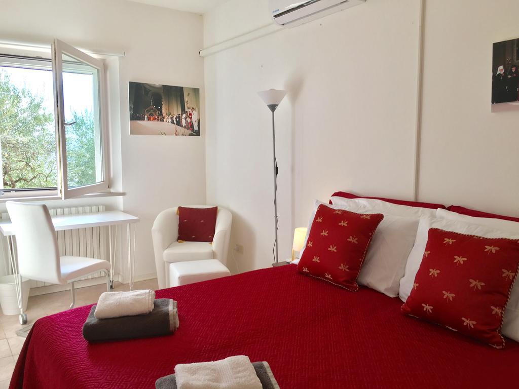Assisi Villa Randr San Vitale Habitación foto